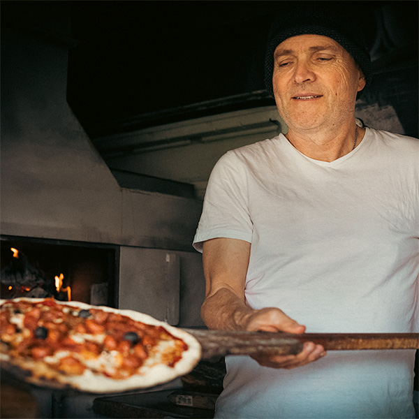 Photo d'une pizza pirate artisanale